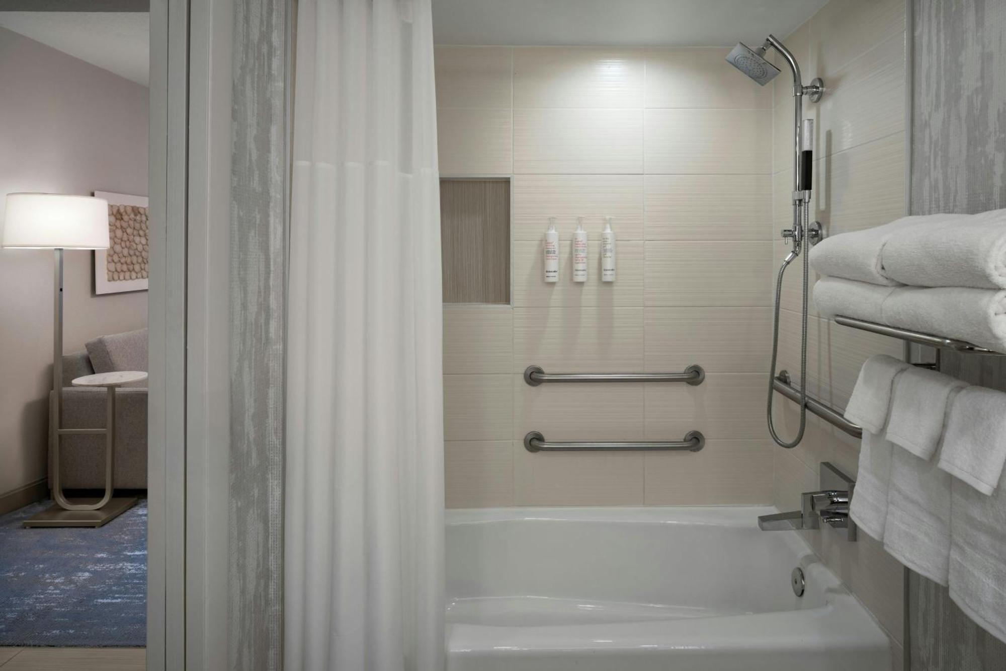 One-Bedroom King Suite Waterfront View Adapted Tub Mobility Accessible,1642320528:JPEG