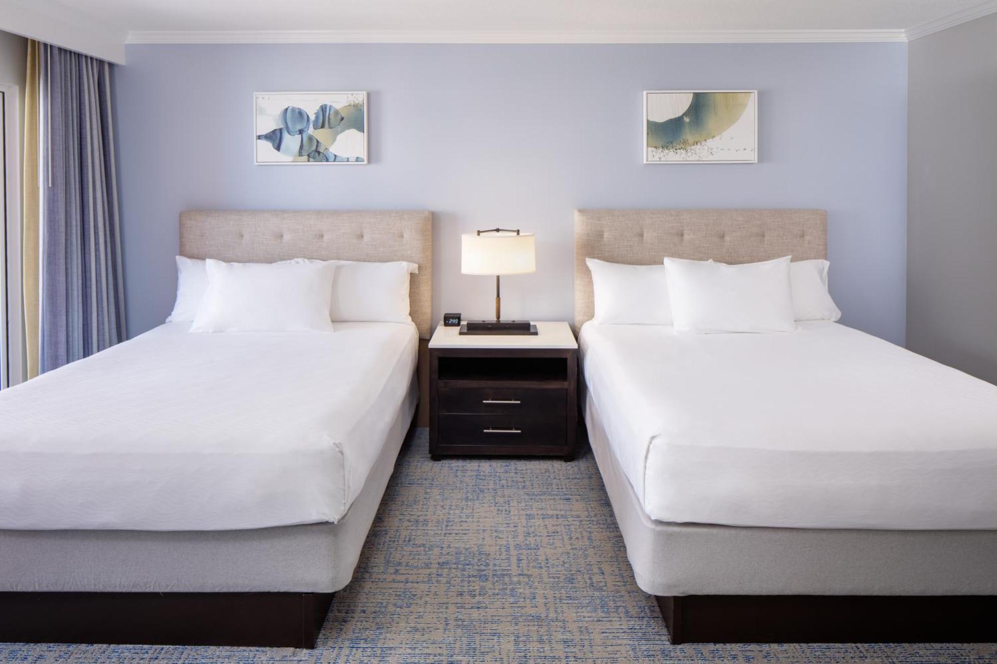 Zimmer mit 2 Queensize-Betten
